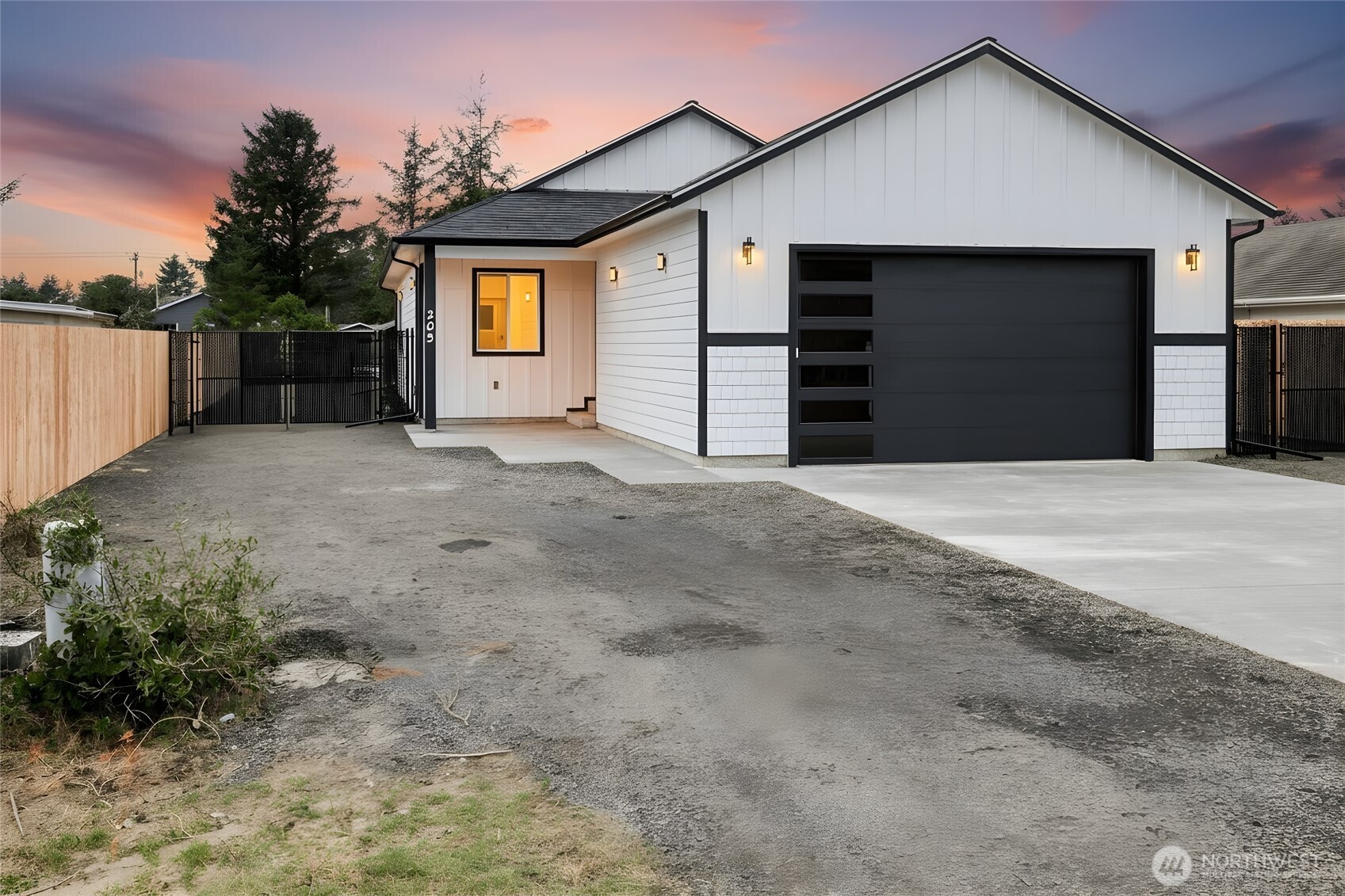 205 Canal Drive SE