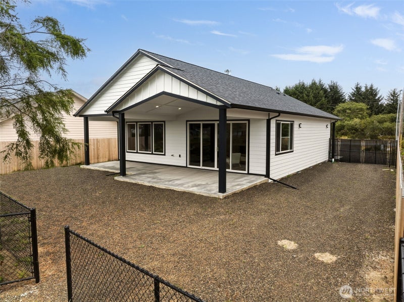 205 Canal Drive SE