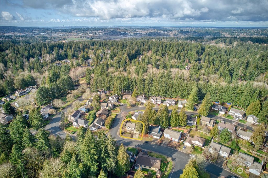 Photo of 13505 174th Avenue NE, Redmond, WA 98052 (MLS # 2045064)
