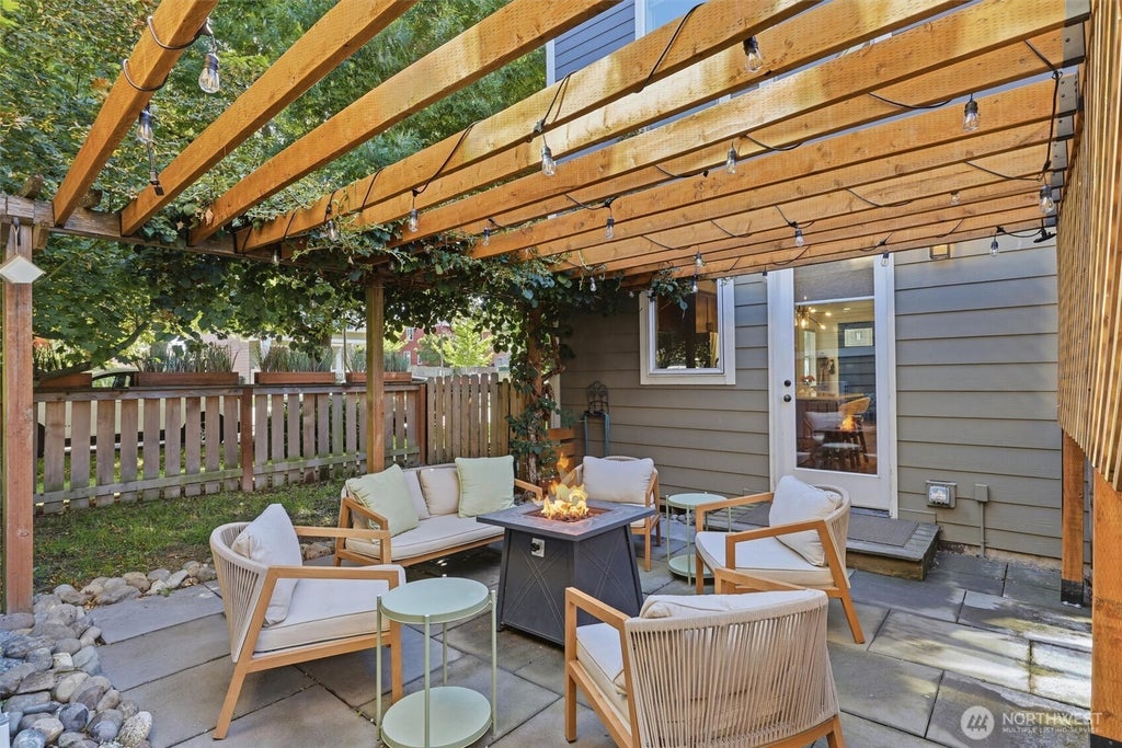 Photo of 3000 SW Graham Street, Seattle, WA 19812 (MLS # 2593835)