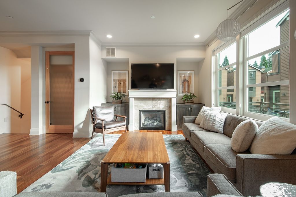 Photo of 3211 W Lynn Street, Seattle, WA 98199 (MLS # 2195722)
