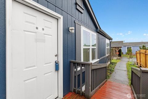 10428 137th Street Court E 47 Puyallup WA 98374