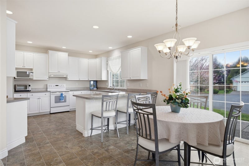 1417 Woodfield Place