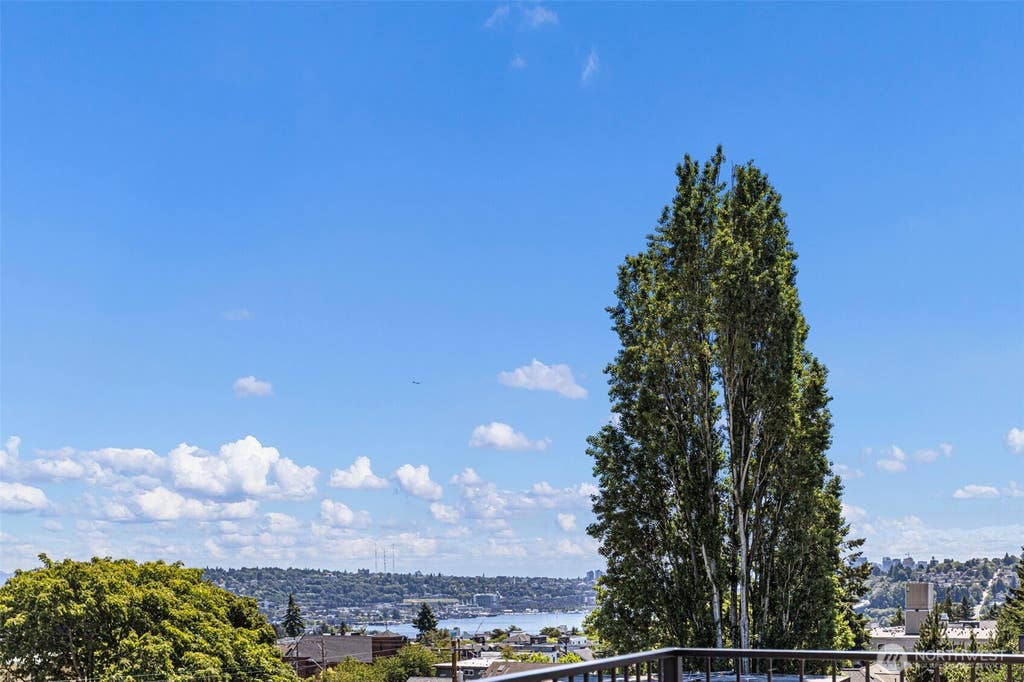 Photo of 4430 Dayton Avenue N, Seattle, WA 98103 (MLS # 2570219)