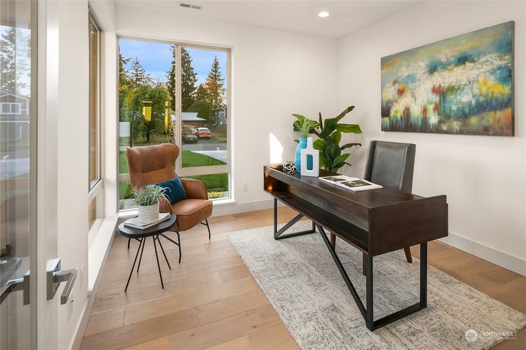 Photo of 7840 124th Avenue NE, Kirkland, WA 98033 (MLS # 2175480)