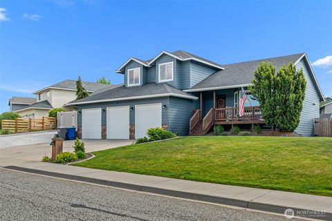 Photo of 2601 Aviation Dr DR, East Wenatchee, WA 98802 (MLS # 2517526)