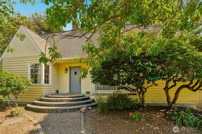 739 N 165th Street