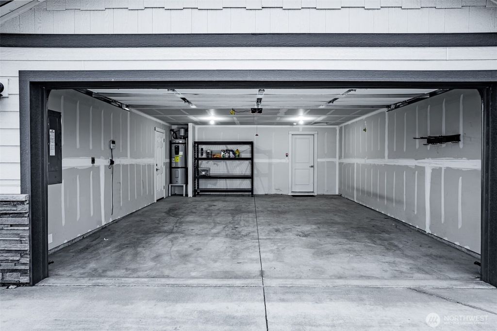 Photo of 4240 W Bufflehead blvd Blvd, Moses Lake, WA 98837 (MLS # 2471742)