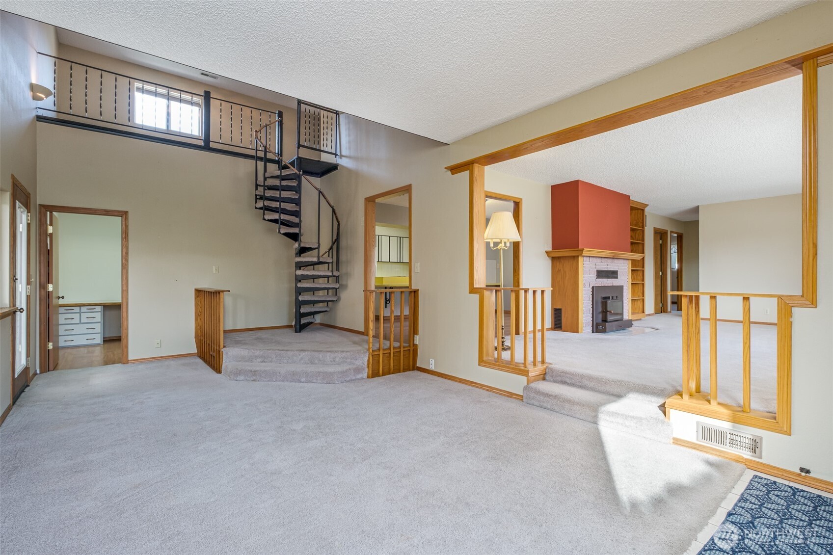 905 4th Ave SE