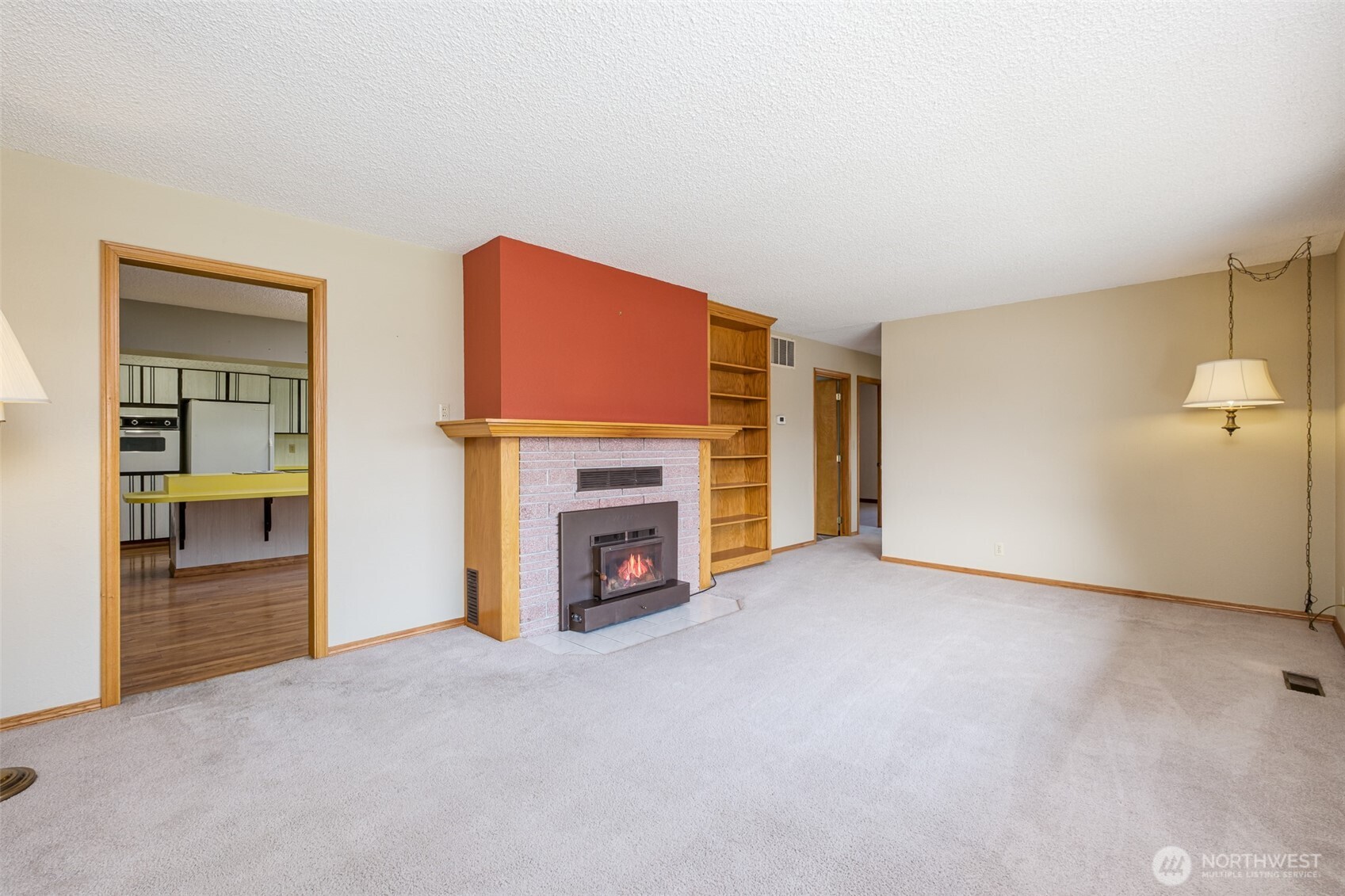 905 4th Ave SE