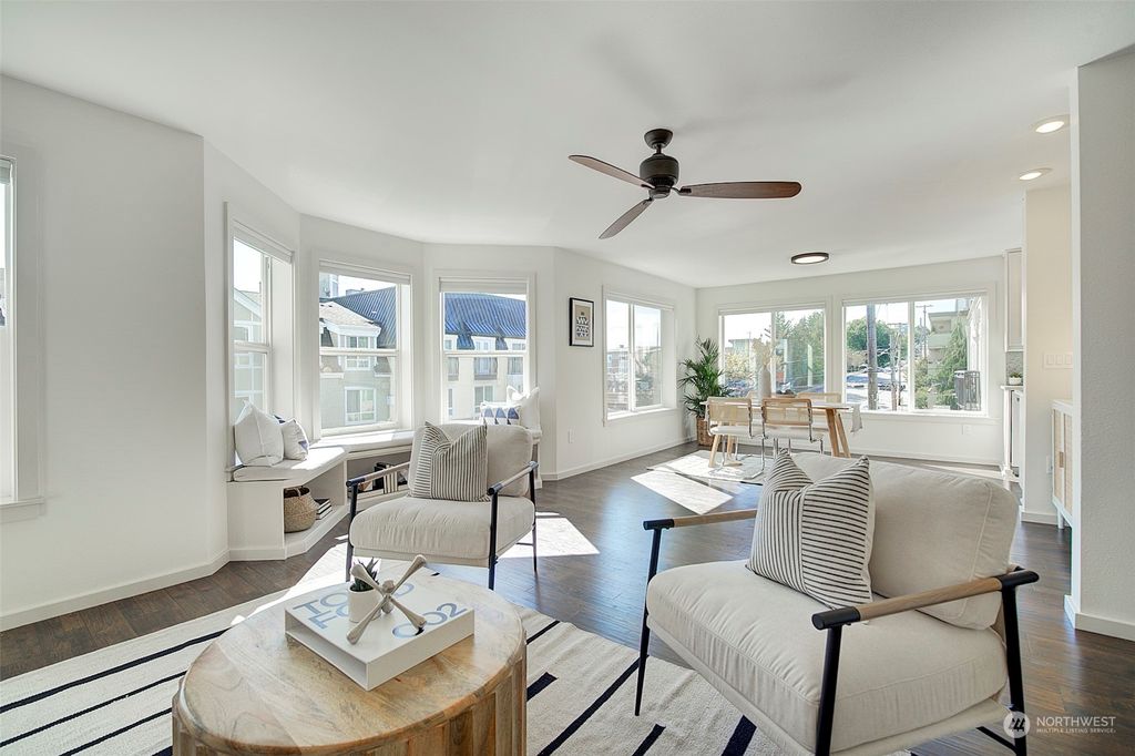 Photo of 500 Aloha Street #E307, Seattle, WA 98109 (MLS # 2289314)