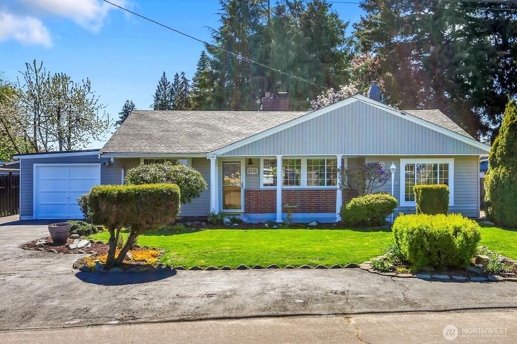 Photo of 1241 N 173rd Street, Shoreline, WA 98133 (MLS # 2352638)
