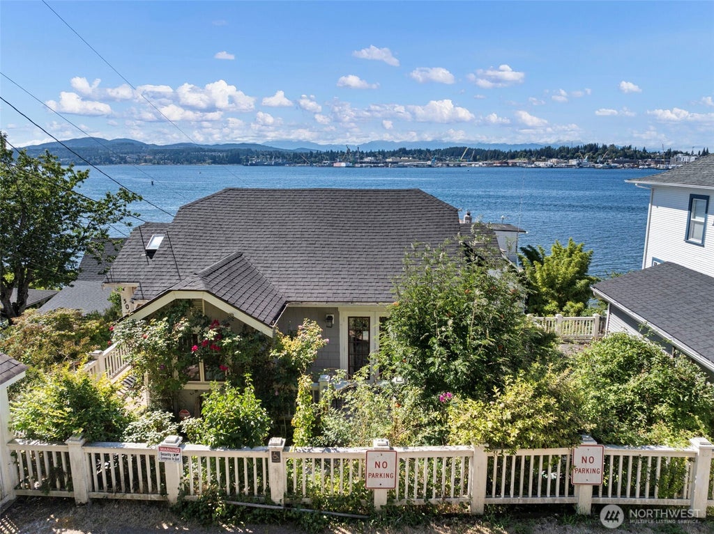 Photo of 506 Perry Avenue N, Port Orchard, WA 98366 (MLS # 2559610)