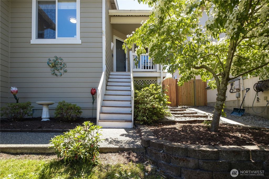 Photo of 6724 49 Place NE, Marysville, WA 98270 (MLS # 2541475)