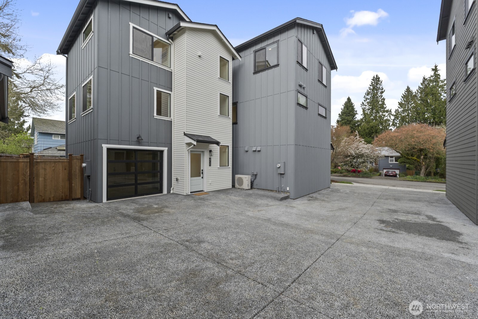 2725 NE 87th Street