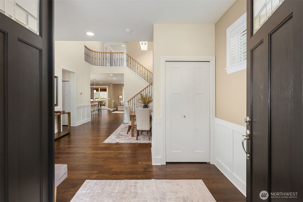 Photo of 21417 SE 2nd Street, Sammamish, WA 98074 (MLS # 2515417)