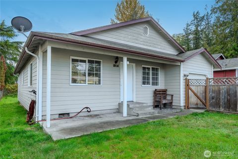 Photo of 1014 W Spruce Street, Port Angeles, WA 98363 (MLS # 2448709) Photo of 1014 W Spruce Street, Port Angeles, WA 98363 (MLS # 2448709)