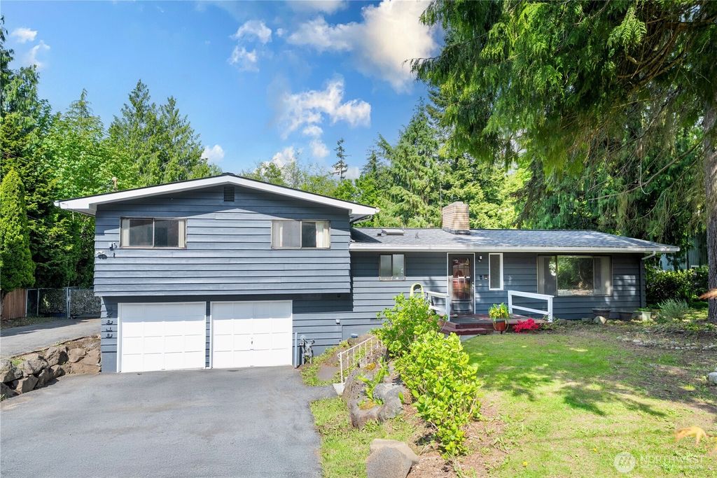 Photo of 17818 SE 147th Ave Ave, Renton, WA 98058 (MLS # 2443360)