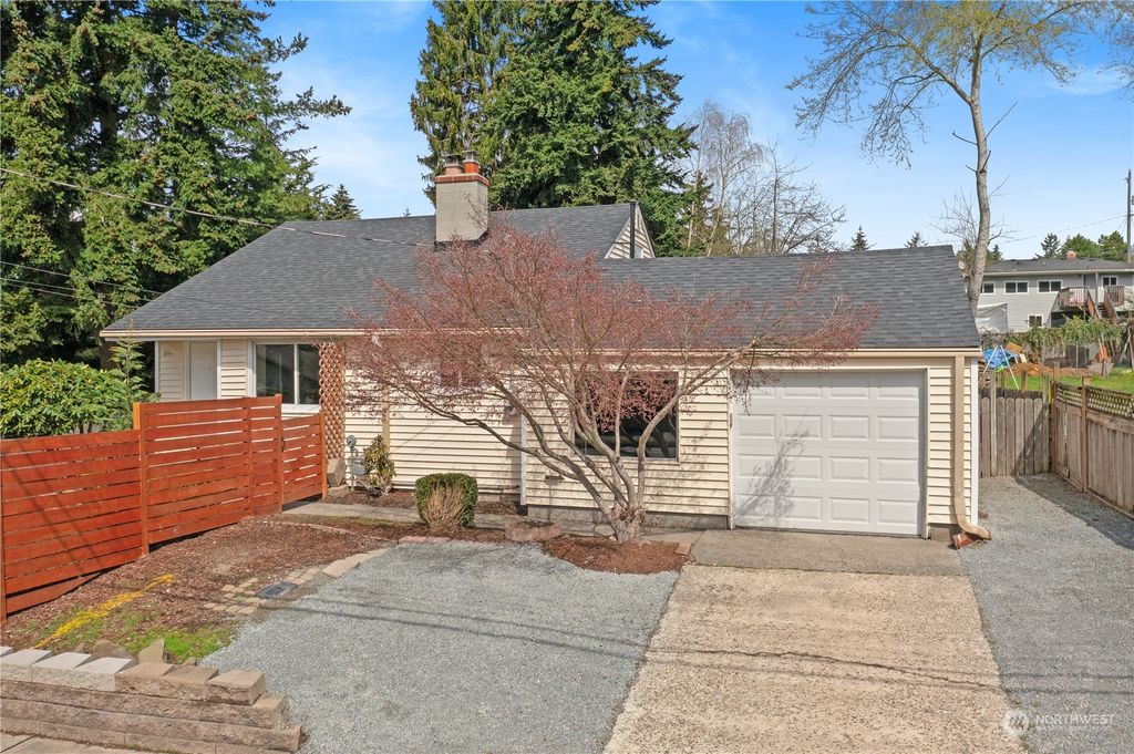 Photo of 642 SW 128th Street, Burien, WA 98146 (MLS # 2058470)
