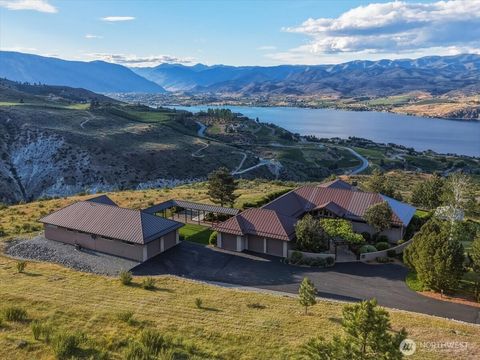 Photo of 825 Hawks Meadow Road, Chelan, WA 98816 (MLS # 2524297)