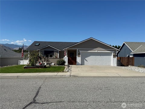 Photo of 312 S Mary Avenue, East Wenatchee, WA 98802 (MLS # 2584293)