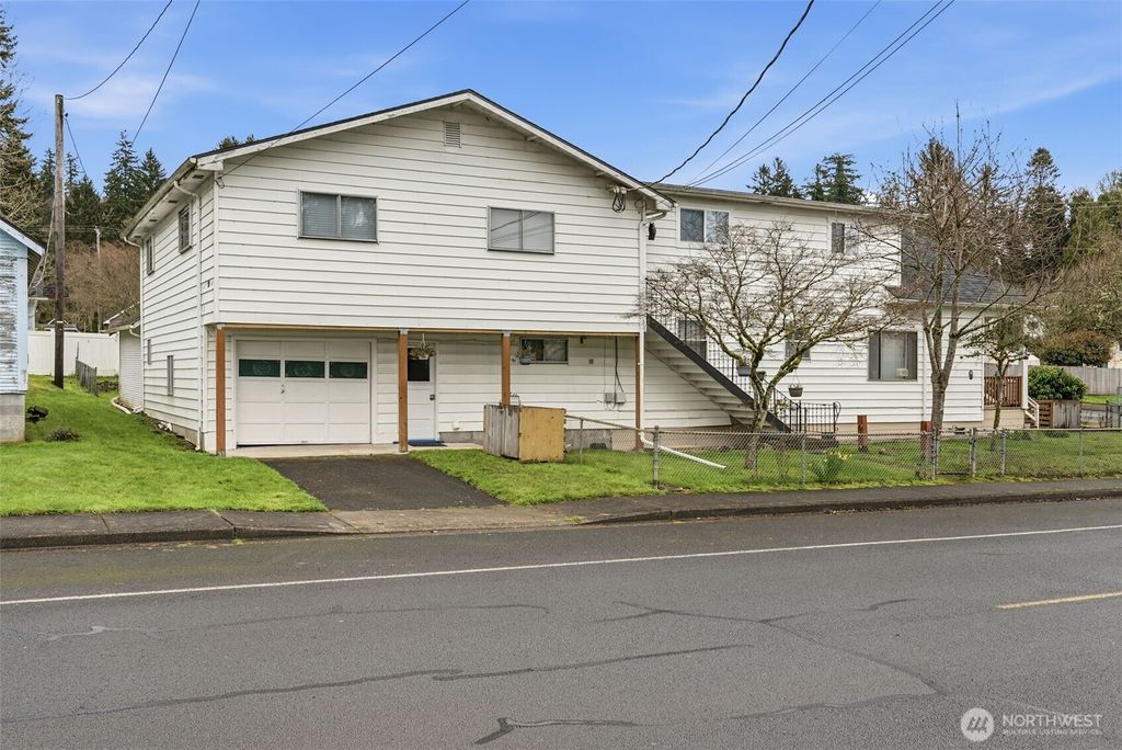 Photo of 180 Second Street, Cathlamet, WA 98612 (MLS # 2498474)