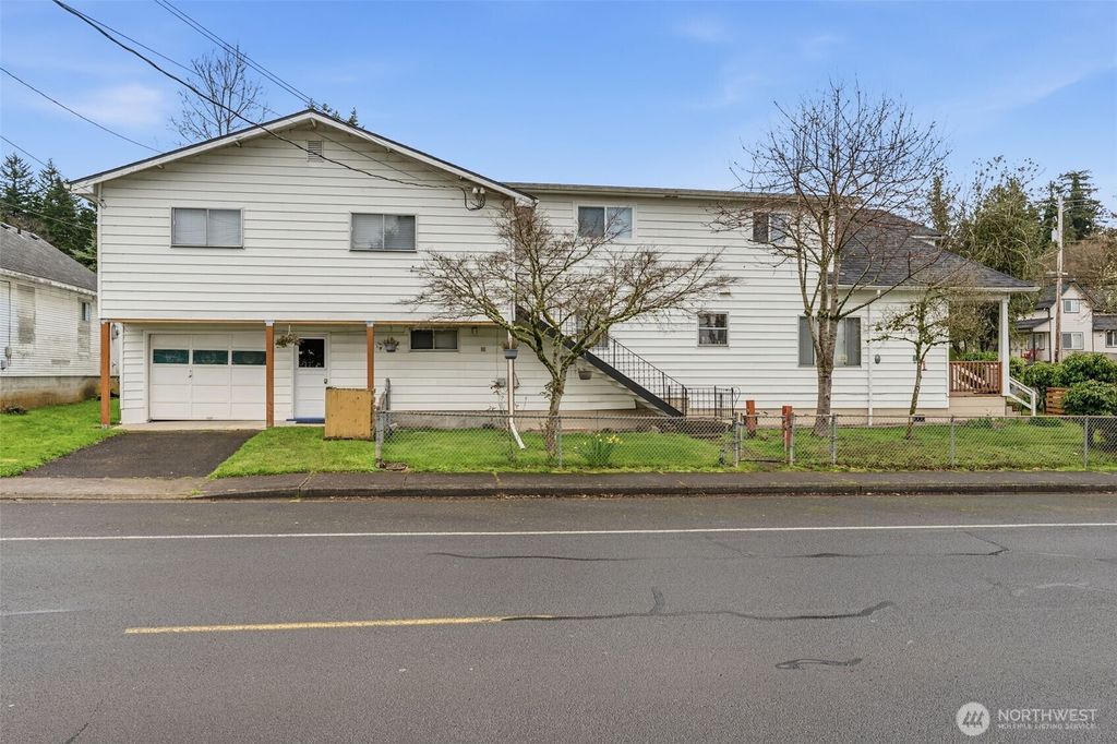 Photo of 180 Second Street, Cathlamet, WA 98612 (MLS # 2498474)