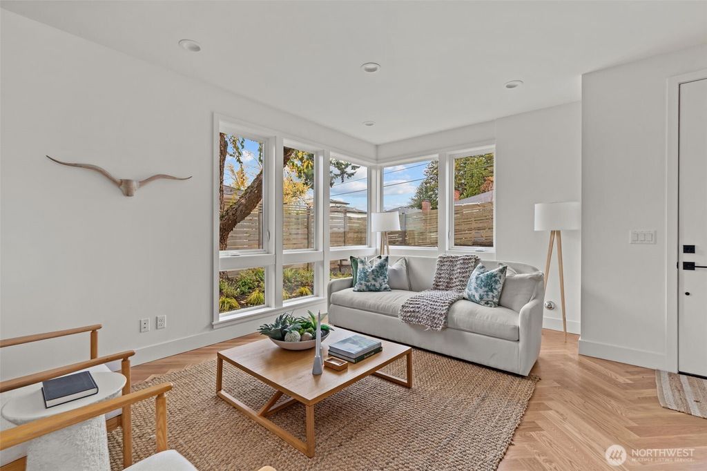 Photo of 4201 SW Thistle Street, Seattle, WA 98136 (MLS # 2452961)