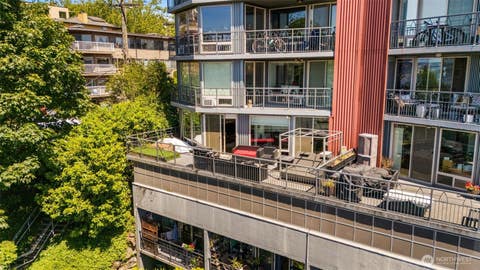 Photo of 507 W Mercer St ST #401, Seattle, WA 98119 (MLS # 2556681)