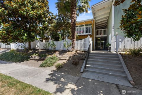1302 N 6th Street 8 Tacoma WA 98403