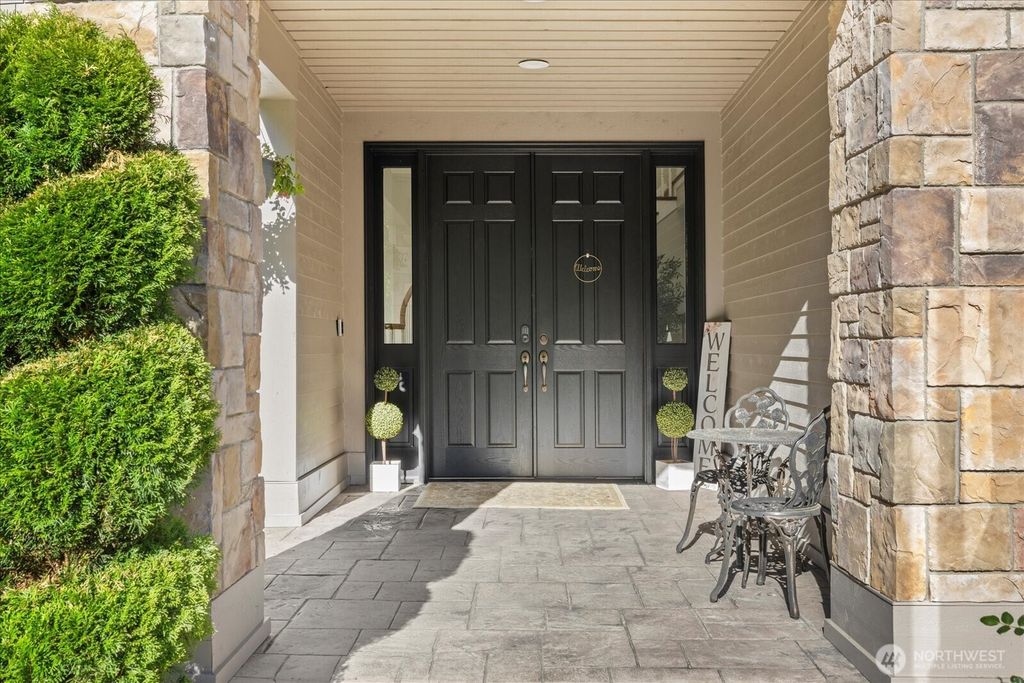 Photo of 2046 277th Ave, Sammamish, WA 98075 (MLS # 2497306)