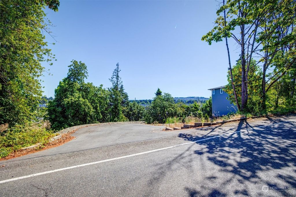 Photo of 3234 113th Avenue SE, Bellevue, WA 98004 (MLS # 2307833)