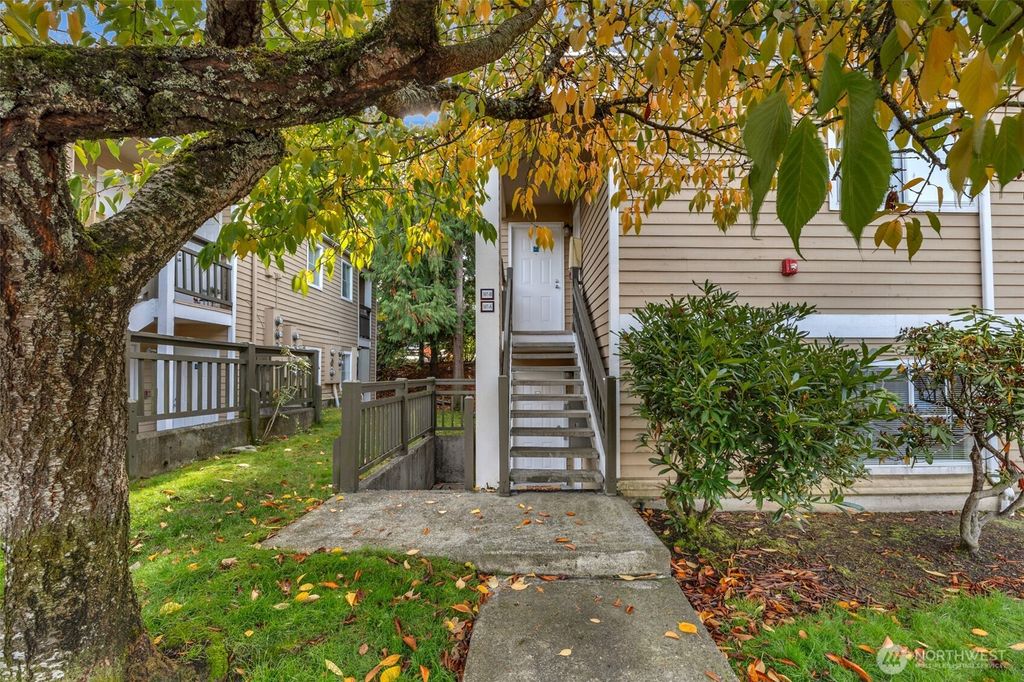 Photo of 5300 Harbour Pointe Boulevard #307A, Mukilteo, WA 98275 (MLS # 2446548)