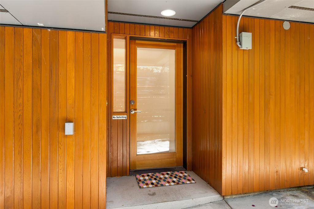 Photo of 1805 N 36th Street, Seattle, WA 98103 (MLS # 2388772)