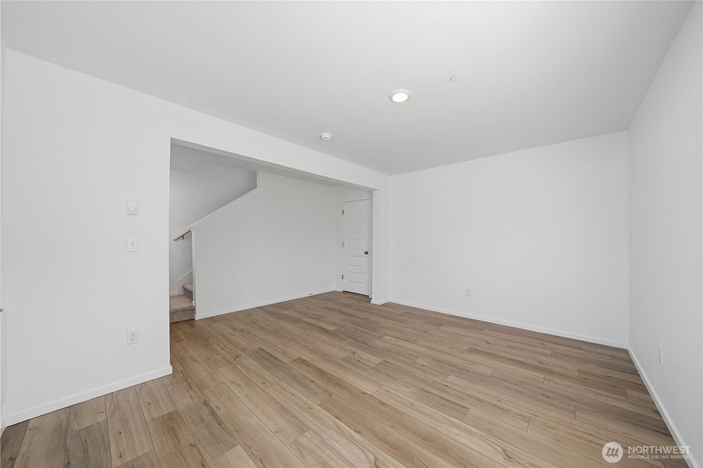 Photo of 9811 31st Avenue SE #B1, Everett, WA 98208 (MLS # 2507725)