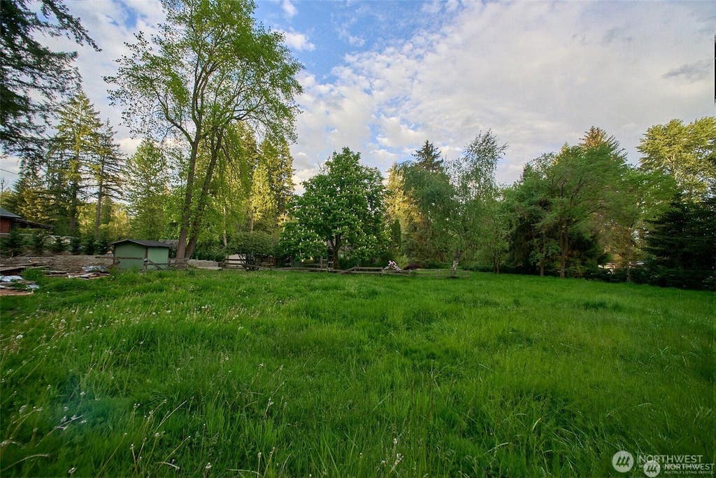 Photo of 21005 55th Avenue SE, Woodinville, WA 98072 (MLS # 2562584)