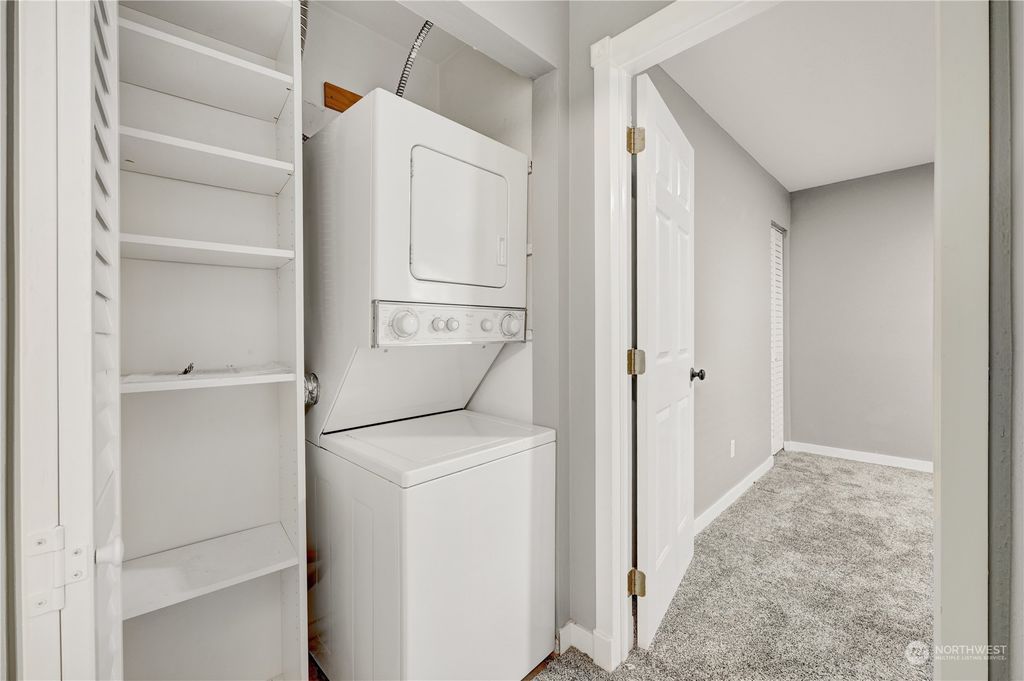 Photo of 3029 127th Place SE #J12, Bellevue, WA 98005 (MLS # 2011809)