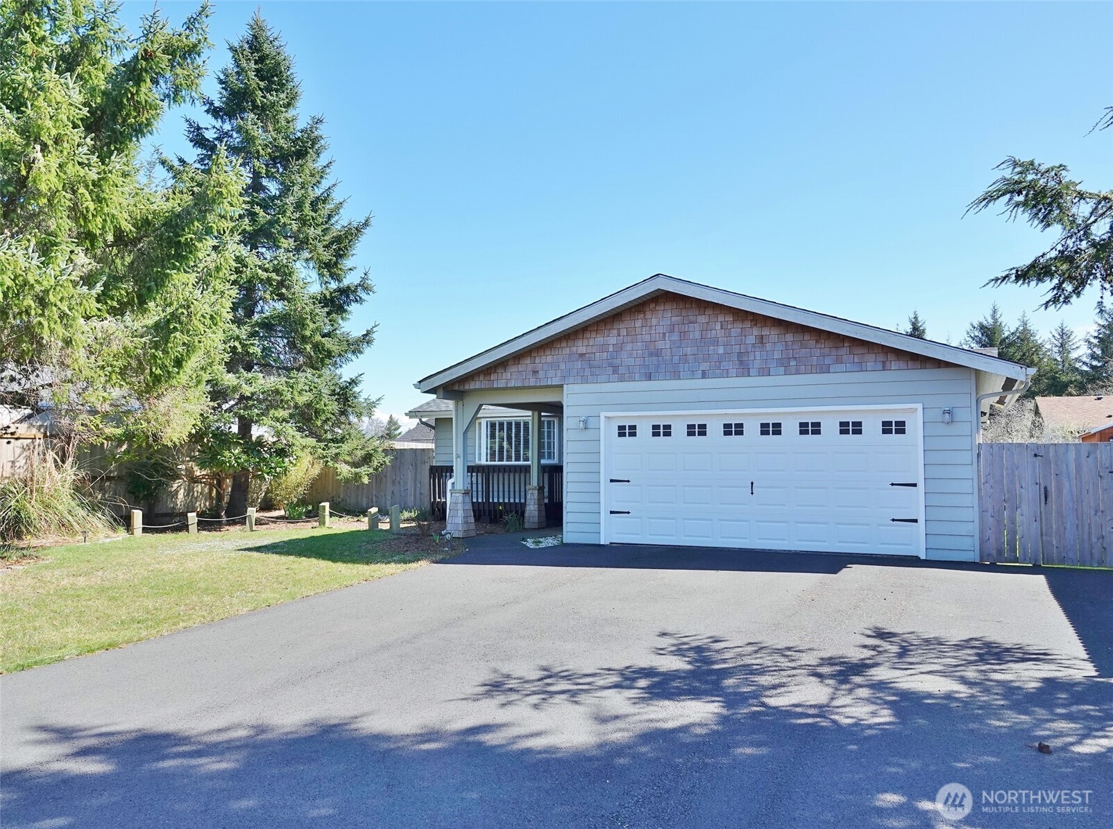 137 S Razor Clam Drive SW