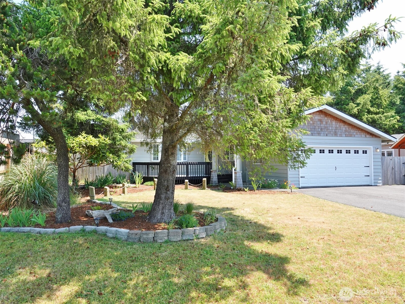 137 S Razor Clam Drive SW