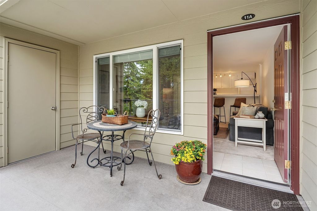 Photo of 2933 76th Avenue SE #11A, Mercer Island, WA 98040 (MLS # 2423035)
