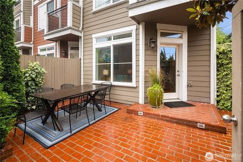 Photo of 213 18th Avenue E #A, Seattle, WA 98122 (MLS # 2441304)