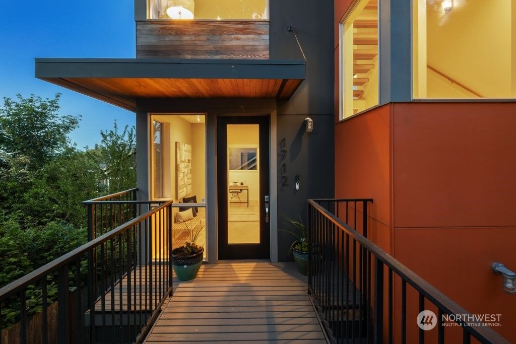 Photo of 1712 26th Avenue, Seattle, WA 98122 (MLS # 2237124)