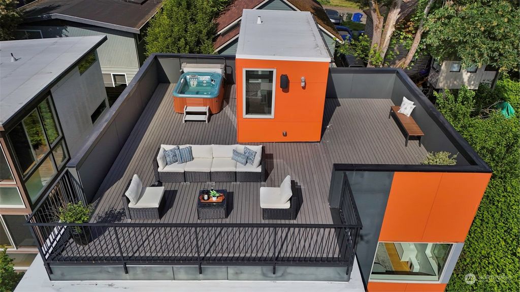 Photo of 1712 26th Avenue, Seattle, WA 98122 (MLS # 2237124)