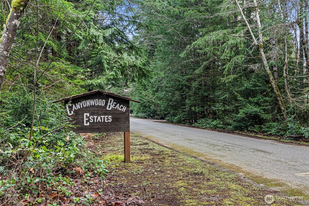 Photo of 721 E McMickin Road, Shelton, WA 98584 (MLS # 2472840)