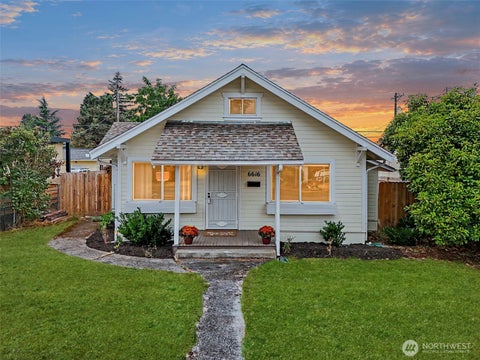 Photo of 6616 S Oakes Street, Tacoma, WA 98409 (MLS # 2581932)