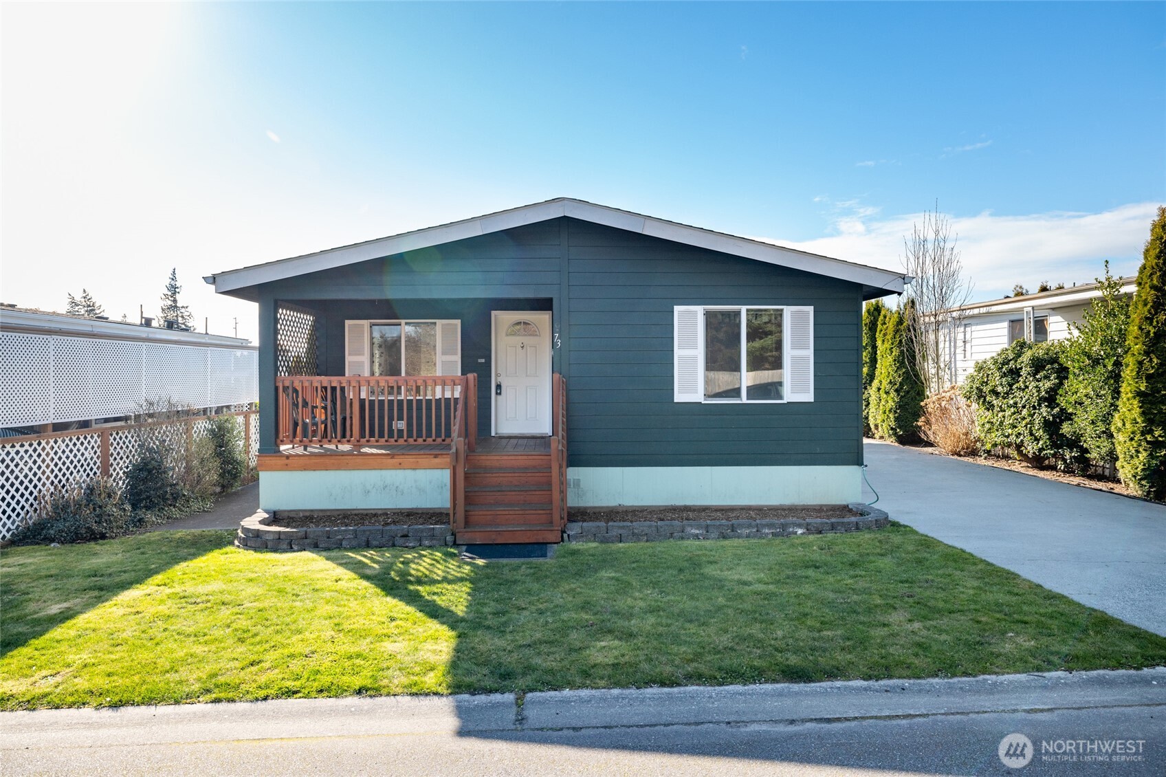 225 NE Ernst Street 73