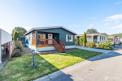 Photo of 225 NE Ernst Street #73, Oak Harbor, WA 98277 (MLS # 2484301)