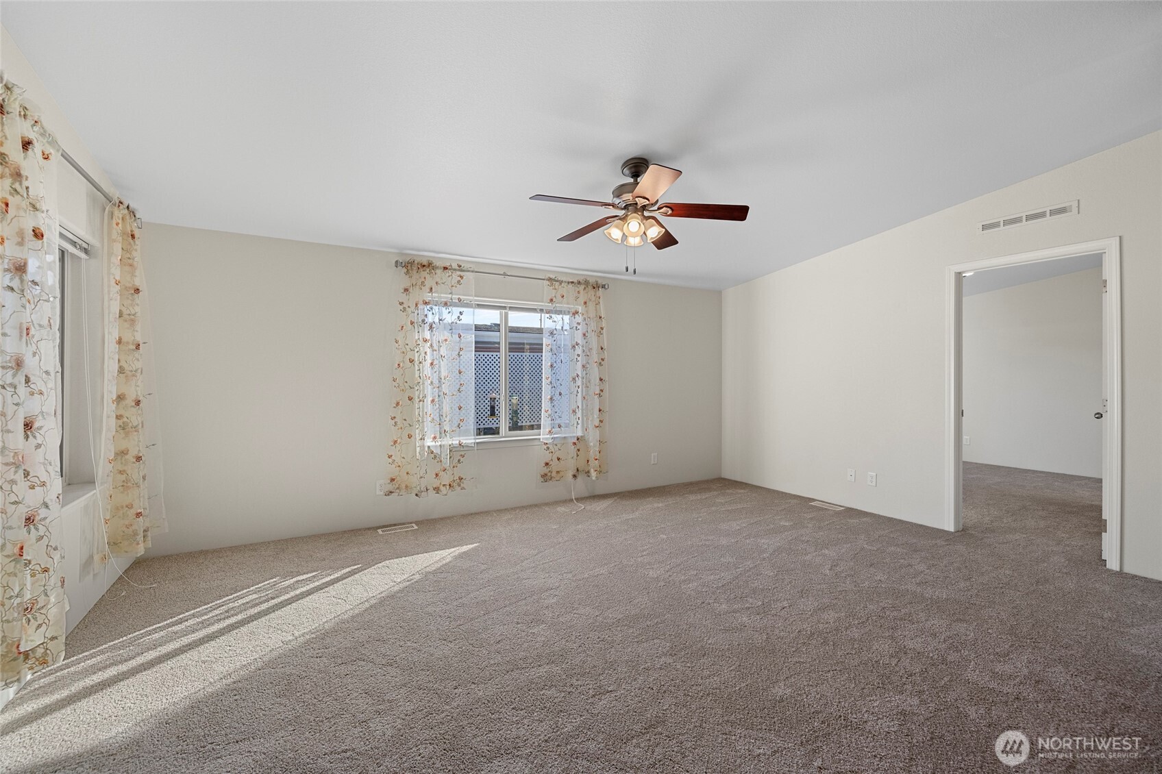 225 NE Ernst Street 73