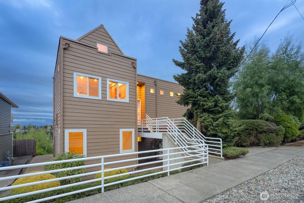 Photo of 3406 37th Avenue W, Seattle, WA 98199 (MLS # 2362244)