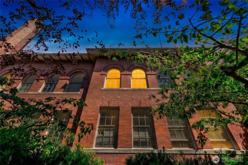 1401 5th Avenue W 306